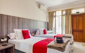 RedDoorz near UNTAG Surabaya